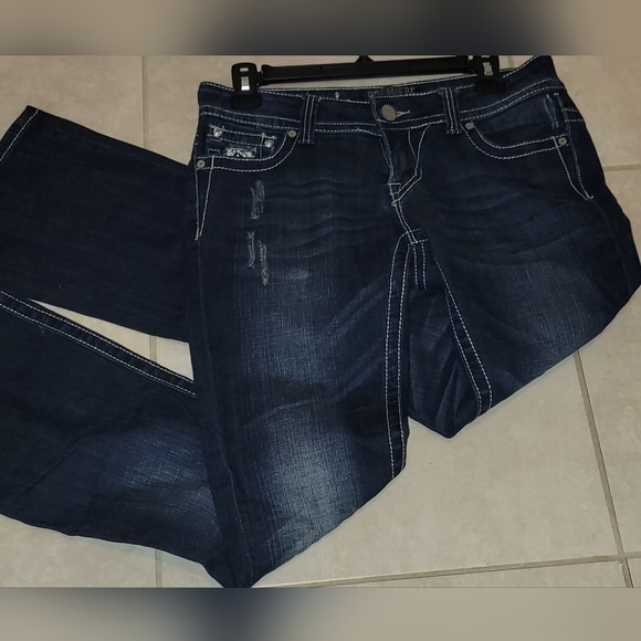 Rue 21 "Jeans, embroidery on back & front, distressed, perfect condition - Picture 8 of 11